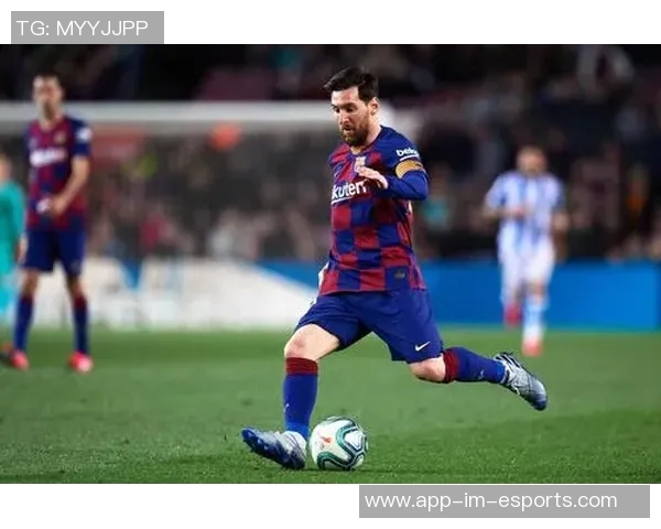 世界足球巨星排行榜前十名风采展示，盘点当今足坛最具影响力球员