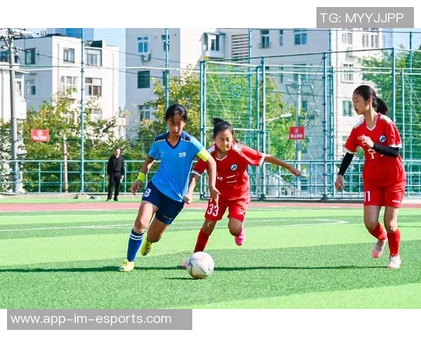 以球星足球之歌展现绿茵赛场激情与团队精神 以球星足球之歌展现绿茵赛场激情与团队精神